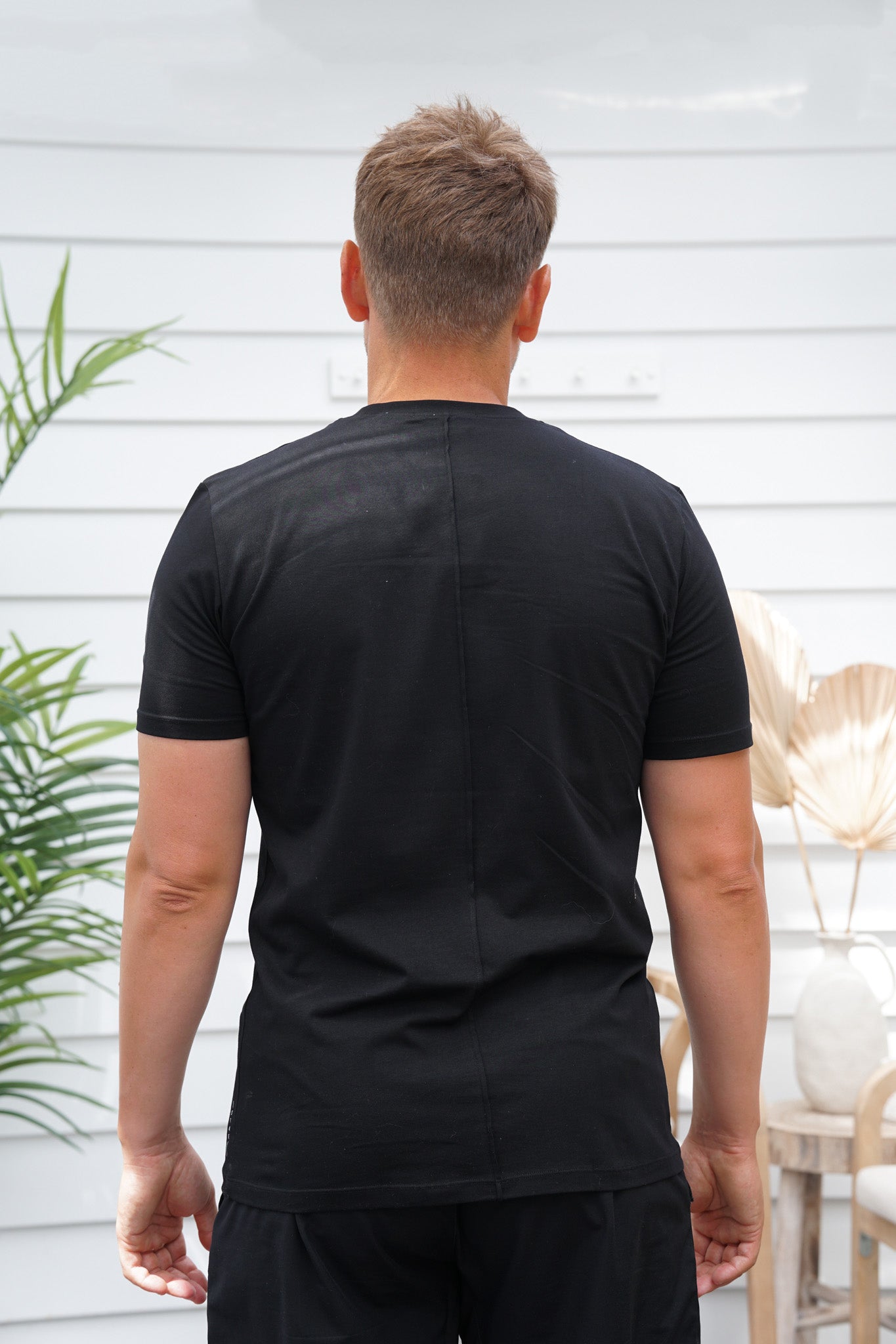 COLLECTIVE TEE - BLACK